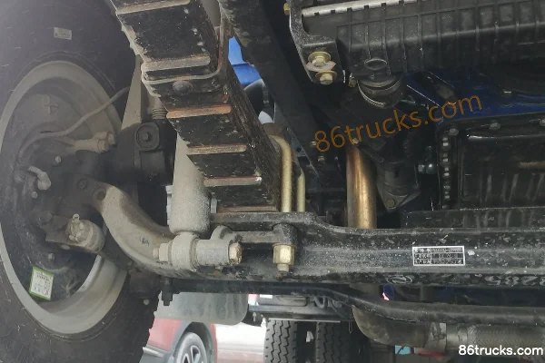 Dongfeng Lituo T5 95 hp 4X2(6 wheels) 3.1m Dump Truck (Φ90 Double Lift) Chassis (2) | 86Trucks