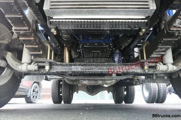 Dongfeng Lituo T5 95 hp 4X2(6 wheels) 3.1m Dump Truck (Φ90 Double Lift) Chassis (1) | 86Trucks