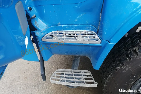 Dongfeng Lituo T25 185hp 4X2(6 wheels) 3.8m Dump Truck (Φ130 Front Lift) Cab (2) | 86Trucks