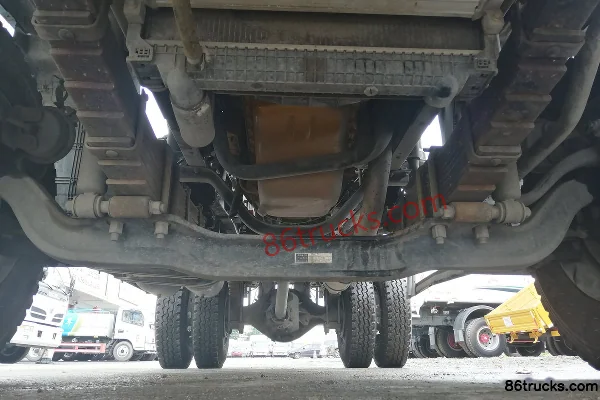 Dongfeng Lituo T25 185hp 4X2(6 wheels) 3.8m Dump Truck (Φ130 Front Lift) Chassis (1) | 86Trucks