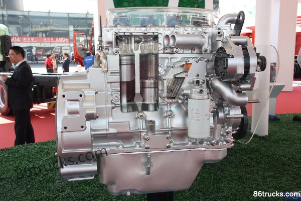 Dongfeng EQD200-40 200 hp 4.75L China IV Diesel Engine Exterior (2) | 86Trucks