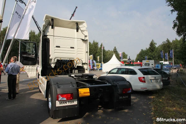 MAN TGX Series Heavy Truck 440 hp 4X2(6 wheels) Tractor Truck (Model: 18.440) Exterior (3) | 86Trucks