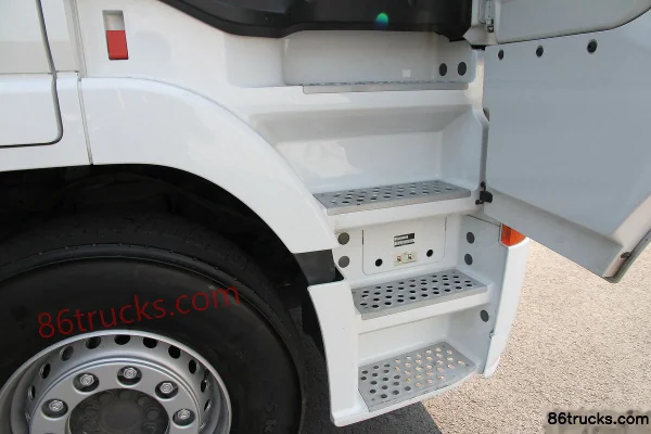Mercedes-Benz Actros Heavy Truck 480 hp 6X2(8 wheels) 7.3m Van Cargo Truck (Model 2548L) Chassis (3) | 86Trucks