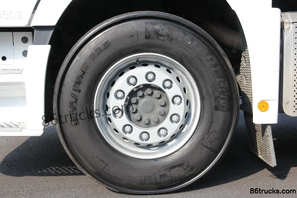 Mercedes-Benz Actros Heavy Truck 480 hp 6X2(8 wheels) 7.3m Van Cargo Truck (Model 2548L) Chassis (2) | 86Trucks
