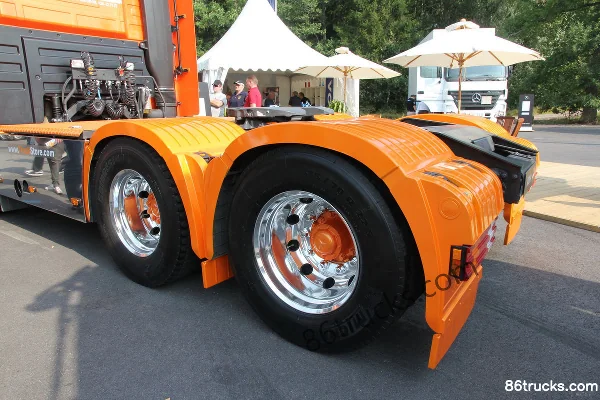 Mercedes-Benz Actros heavy truck 460 hp 6X4(10 wheels) tractor truck (model 2646 LS) Chassis (1) | 86Trucks