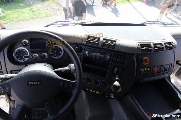 DAF CF Series Heavy Truck 460 hp 6X4(10 wheels) Dump Truck (CF85) Cab (2) | 86Trucks