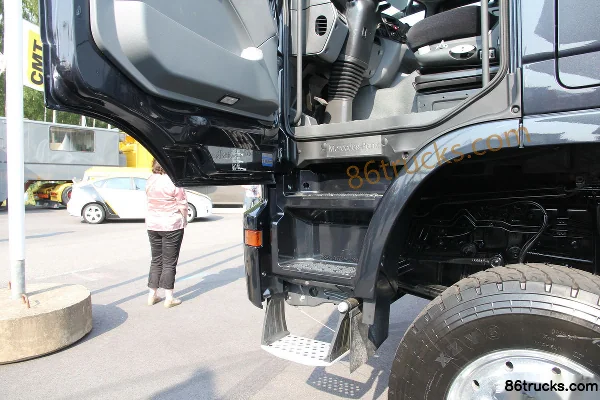 Mercedes-Benz Actros camion lourd 550 ch 8X8(12 roues) camion porteur (châssis modèle 4155) Cabine (2) | 86Trucks
