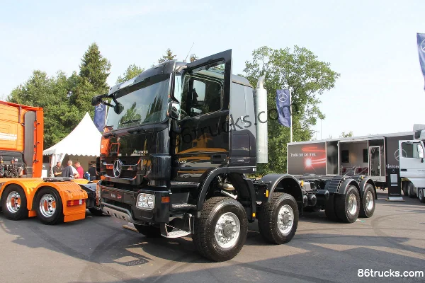 Mercedes-Benz Actros camion lourd 550 ch 8X8(12 roues) camion porteur (châssis modèle 4155) Extérieur (3) | 86Trucks