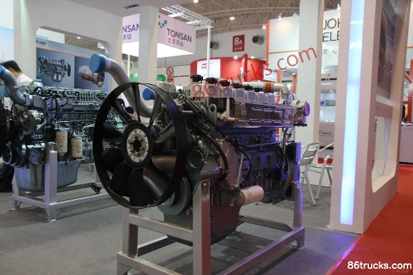 Sinotruk WD615.95 336 hp 10L China III Diesel Engine Exterior
