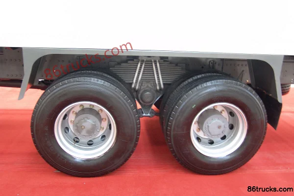 Shijun Geaolei camion lourd 310 ch 8X4(12 roues) camion porteur fourgon Cabine (2) | 86Trucks