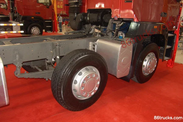 Shijun Gelaole camion lourd 336 ch 8X4(12 roues) camion porteur (châssis) (2) | 86Trucks