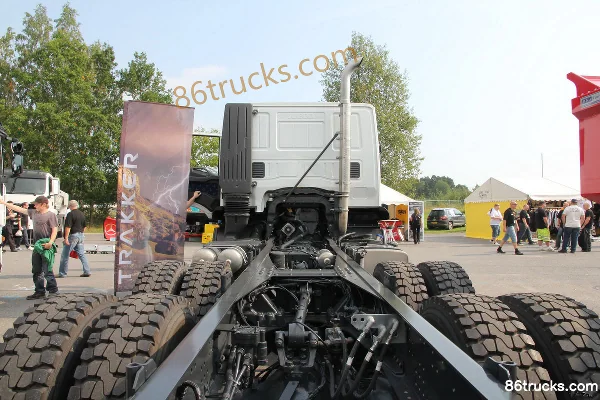IVECO Trakker Series Heavy Truck 500 hp 6X4(10 wheels) Dump Truck (Chassis) (2) | 86Trucks
