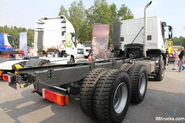 IVECO Trakker Series Heavy Truck 500 hp 6X4(10 wheels) Dump Truck (Chassis) (1) | 86Trucks
