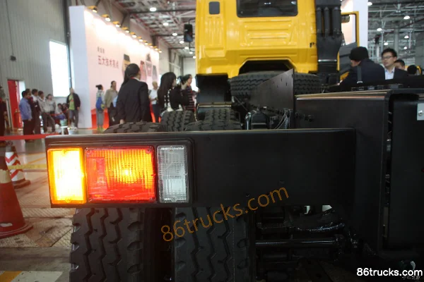 Hongyan New King Kong heavy truck 340 ch 6X4(10 roues) 6m dump truck Châssis (1) | 86Trucks