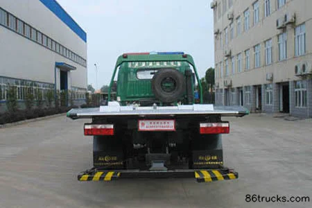 Dongfeng Duolika D6 120 hp 4X2(6 wheels) Wrecker Truck (Chusheng Brand) Exterior (2) | 86Trucks
