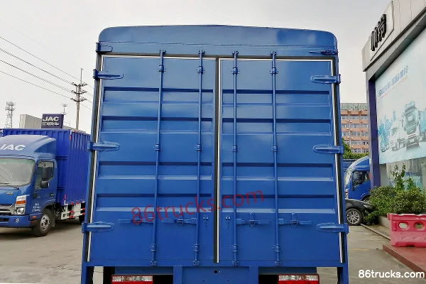 JAC Shuailing Q6 152hp 4X2(6 wheels) 4.18m single-row stake light truck Body (2) | 86Trucks