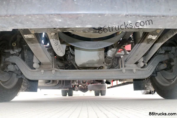 FAW Jiefang J6L 220hp 4X2(6 wheels) Car Transporter (Haipeng) Chassis (1) | 86Trucks