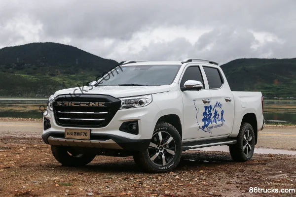 Changan Kaicheng F70 Executive Edition 2.5T Diesel 129hp 2WD Standard Wheelbase Double Row Pickup Exterior (3) | 86Trucks