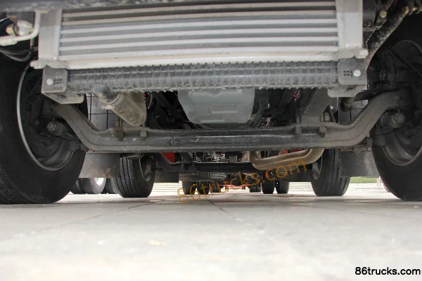 FAW Jiefang Qingdao HanV 320 hp 6X2(8 wheels) Center-axle Vehicle Transporter (Dachai) Chassis (1) | 86Trucks