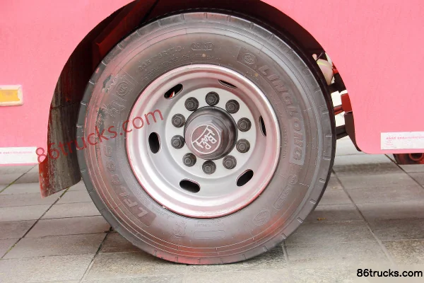 FAW Jiefang Qingdao HanV 320 hp 6X2(8 wheels) Center-axle Vehicle Transporter (Dachai) Body (3) | 86Trucks