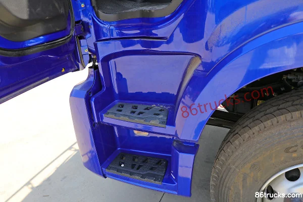 Foton Auman New ETX 6 Series Heavy Truck 420 hp 6X4(10 wheels) LNG Tractor Truck Cab (3) | 86Trucks