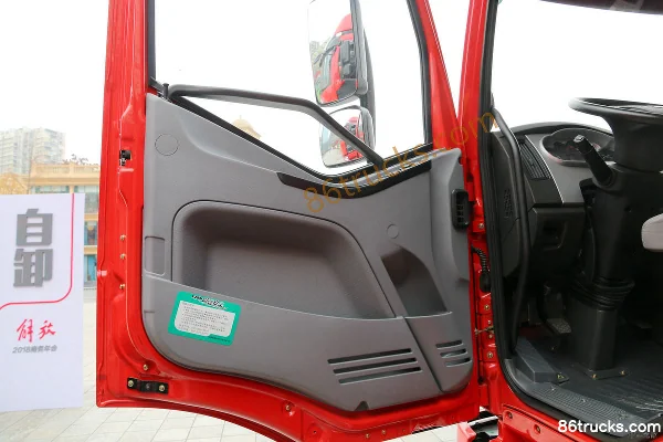 FAW Liute Jinlu 260 ch 4X2(6 roues) porte-voitures à essieu central Cabine (3) | 86Trucks