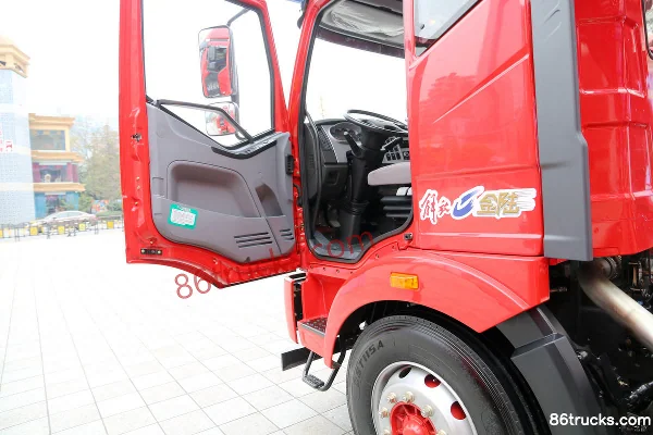 FAW Liute Jinlu 260 ch 4X2(6 roues) porte-voitures à essieu central Cabine (1) | 86Trucks