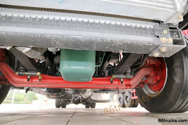 FAW Liute Jinlu 260 ch 4X2(6 roues) porte-voitures à essieu central Châssis (1) | 86Trucks