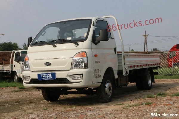 Kama Ruihang X1 1.5L 110hp 4X2(6 wheels) 3.98m Single Row Flatbed Micro Truck Exterior (3) | 86Trucks