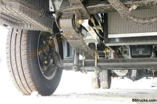 Kama Ruihang X1 1.5L 110hp 4X2(6 wheels) 3.98m Single Row Flatbed Micro Truck Chassis (2) | 86Trucks