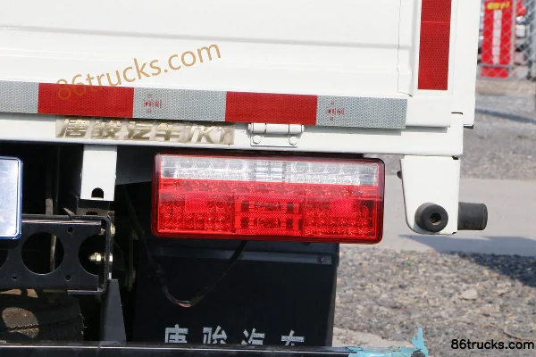 Tangjun Ouling K1 Series 110 hp 4X2(6 wheels) 3.7m single-row cab flatbed light truck Body (3) | 86Trucks
