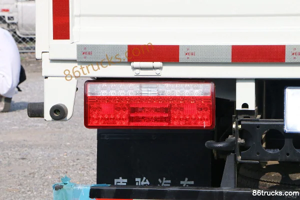 Tangjun Ouling K1 Series 110 hp 4X2(6 wheels) 3.7m single-row cab flatbed light truck Body (2) | 86Trucks