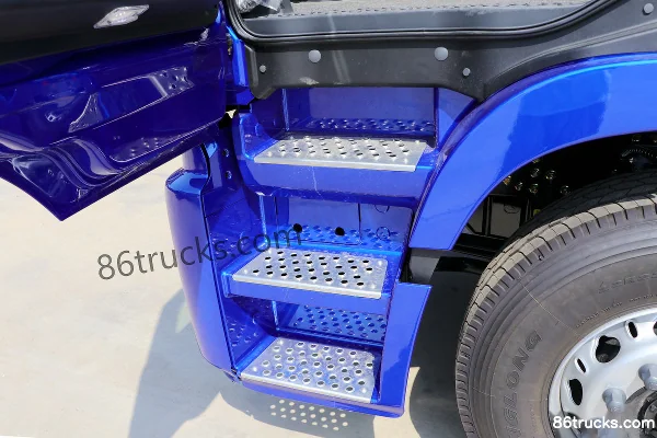Foton Auman GTL 6 series heavy truck 430 hp 6X4(10 wheels) tractor truck Cab (3) | 86Trucks
