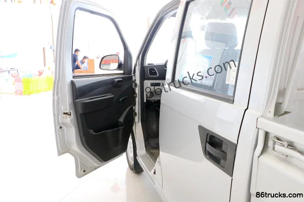 Karry Youjin 2019 Confort 1.3L 82 ch 4X2(6 roues) essence 2,5 m micro camion plateau double cabine (1) | 86Trucks