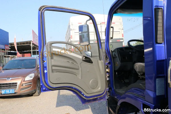Tangjun Ouling T7 Series 129hp 4X2(6 wheels) 4.05m Dump Truck Cab (1) | 86Trucks