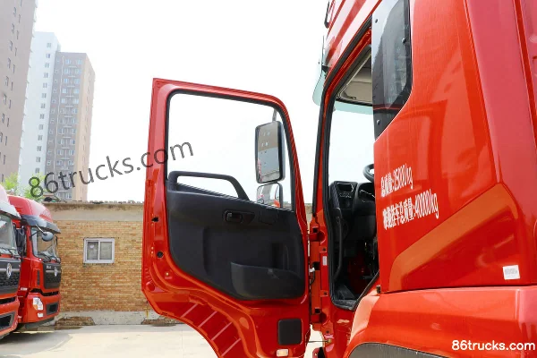 Dongfeng Commercial Vehicle Tianlong VL Heavy Truck 2019 400hp 6X4(10 wheels) Tractor Truck (416 Rear Axle) Cab (1) | 86Trucks