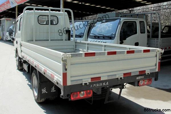 Yuejin Xiaofuxing S50Q 1.5L 110 hp 4X2(6 wheels) Gasoline 2.605m Double Row Flatbed Mini Truck Body (2) | 86Trucks