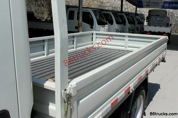 Yuejin Xiaofuxing S50Q 1.5L 110 hp 4X2(6 wheels) Gasoline 2.605m Double Row Flatbed Mini Truck Body (1) | 86Trucks