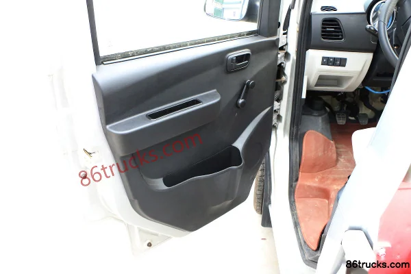 Karry Youjin 2019 Standard 1.5L 116hp 4X2(6 wheels) Gasoline 3m Single Row Flatbed Mini Truck Cab (1) | 86Trucks