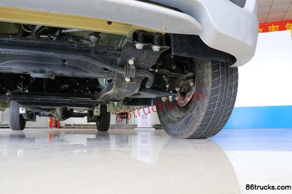 Karry Youjin Practical 1.3L 91hp 4X2(6 wheels) Gasoline 2.5m Double Row Flatbed Mini Truck (China VI) Chassis (3) | 86Trucks