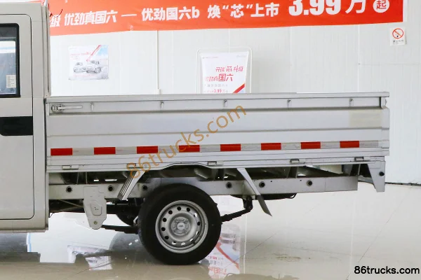 Karry Youjin Practical 1.3L 91hp 4X2(6 wheels) Gasoline 2.5m Double Row Flatbed Mini Truck (China VI) Body (2) | 86Trucks