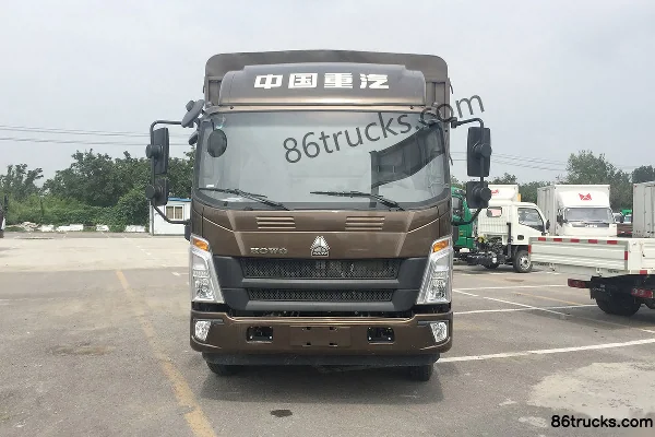 Sinotruk HOWO Hanjiang 156hp 4X2(6 wheels) 4.15m Single Row Stake Light Truck Exterior (2) | 86Trucks