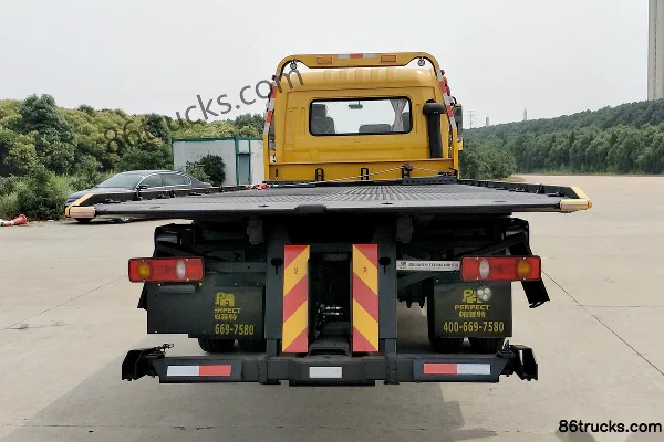 Dongfeng Tianjin 180 hp 4X2(6 wheels) Wrecker (Pafeite) Exterior (3) | 86Trucks