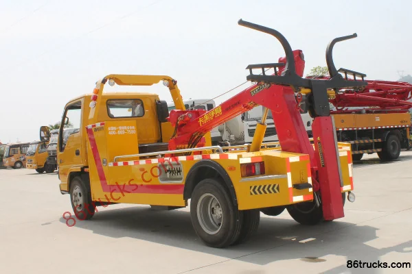 Qingling Isuzu 600P 130 hp 4X2(6 wheels) Wrecker Truck (Pafeite Brand) Exterior (3) | 86Trucks