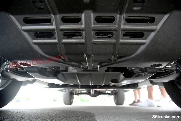 Changan Kaicheng F70 Standard Edition 2.5T Diesel 129hp 2WD Standard Wheelbase Double Row Pickup Body (2) | 86Trucks