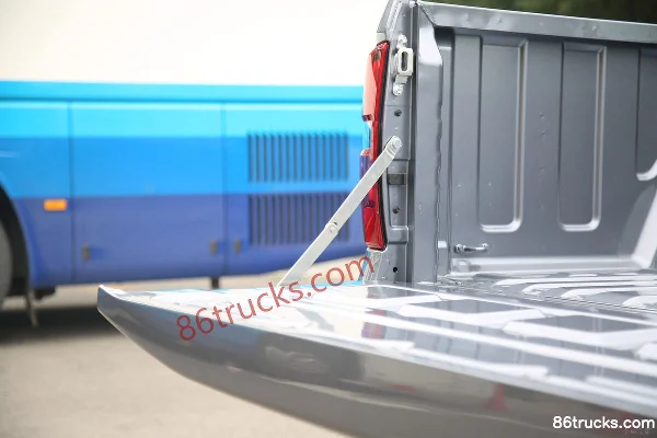 Changan Kaicheng F70 Standard Edition 2.5T Diesel 129hp 2WD Standard Wheelbase Double Row Pickup Official Photos (3) | 86Trucks