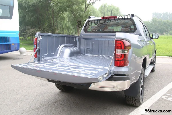 Changan Kaicheng F70 Standard Edition 2.5T Diesel 129hp 2WD Standard Wheelbase Double Row Pickup Official Photos (2) | 86Trucks