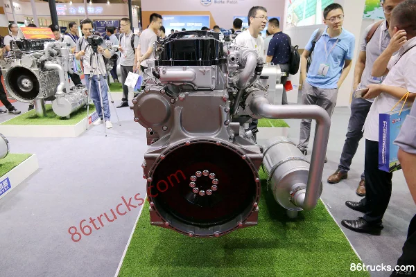 Yuchai YCK15520N-60 520 hp 15L China VI Natural Gas Engine Exterior (3) | 86Trucks