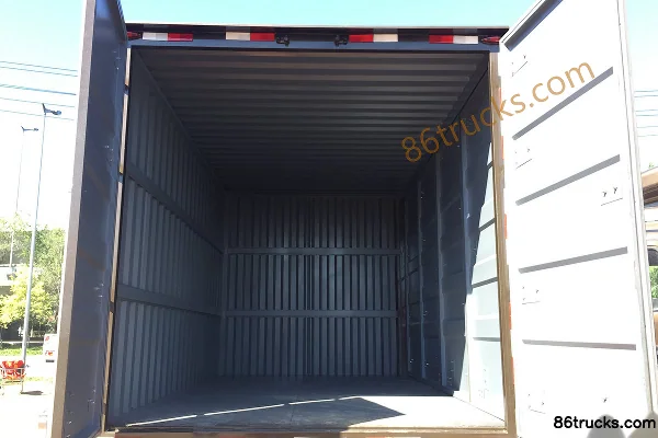 Sinotruk HOWO Hanjiang 2019 Model 156 hp 4X2(6 wheels) 4.15m single-row box truck (6 doors) Cab (3) | 86Trucks