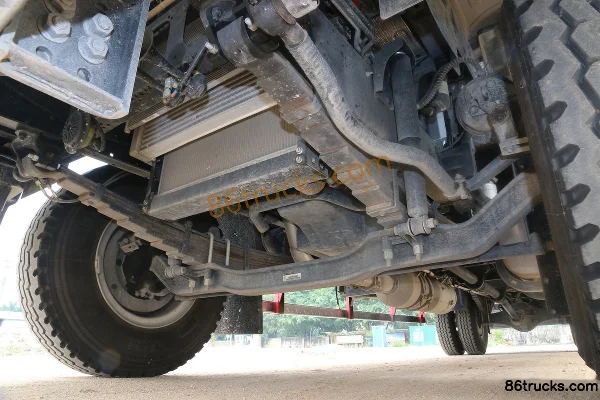Foton Ruowo ES5 220 hp 4X2(6 wheels) 7.8m van cargo truck (1098 rear axle) Chassis (3) | 86Trucks